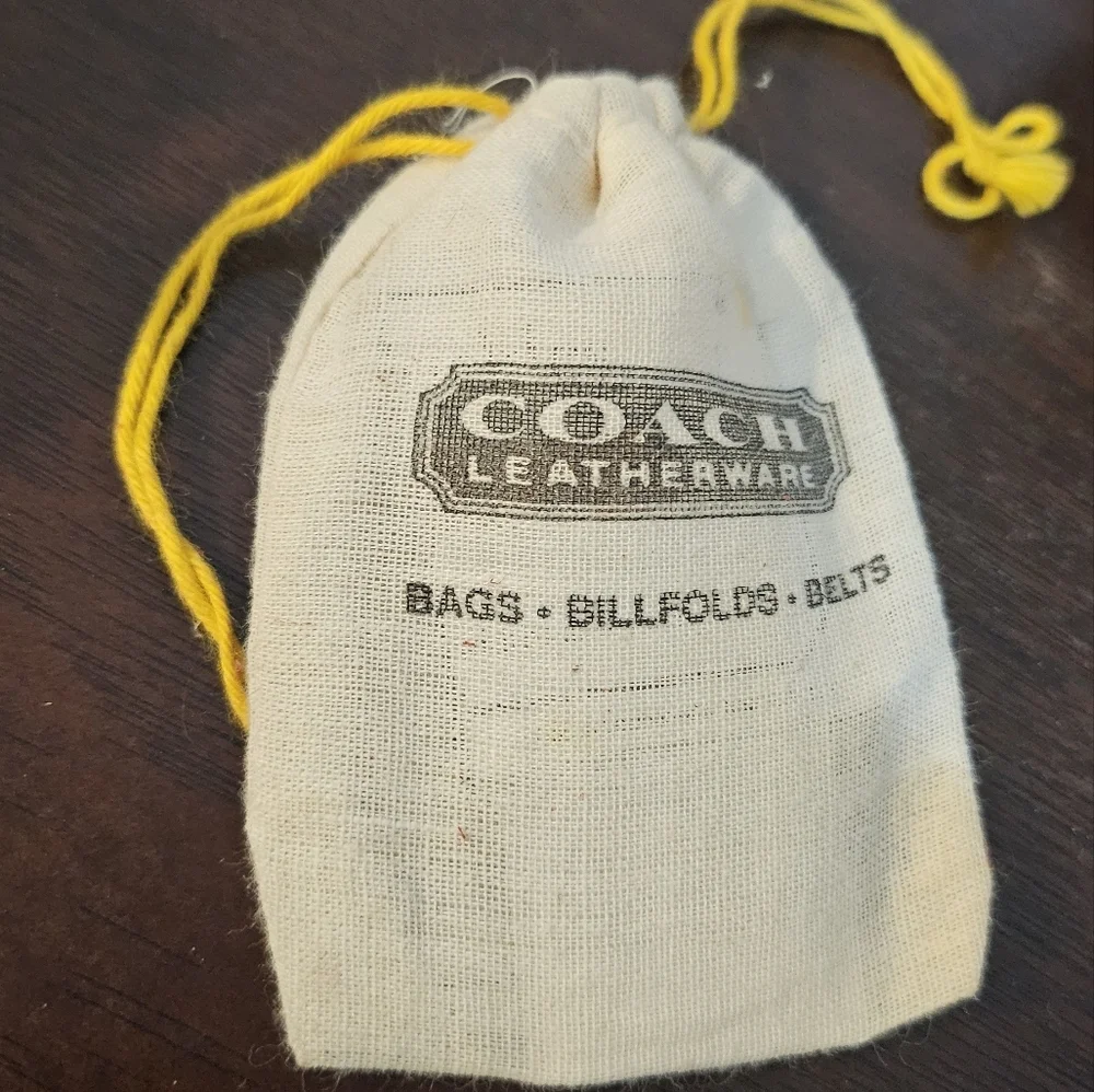 Vintage Coach Red Gloved Leather Companion Bag - Picture 11 of 13